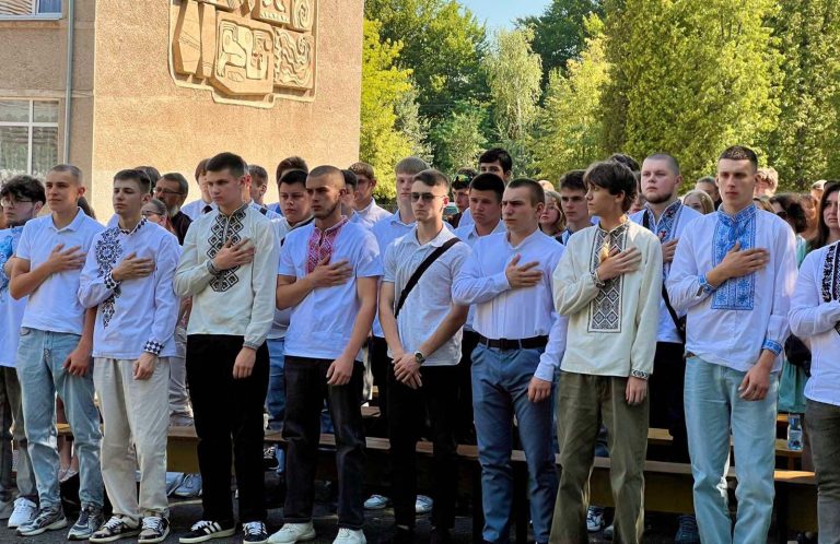 Випускна лінійка